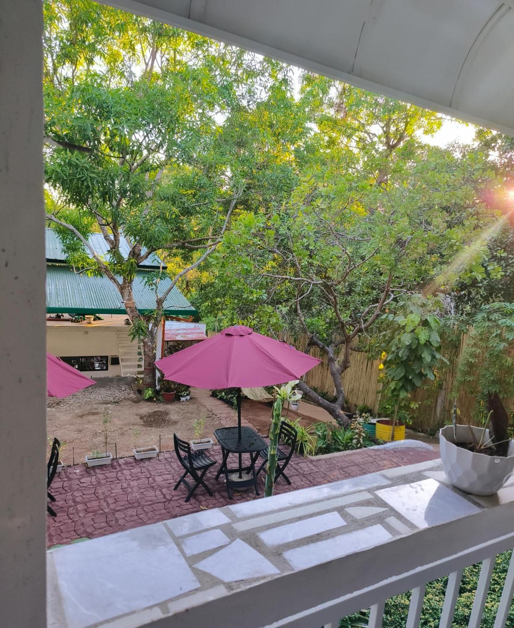 Ani Marie Guest House Coron Exterior photo